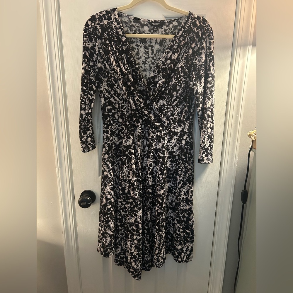 Simply Vera Wang Black and White Patterned Dress Medium